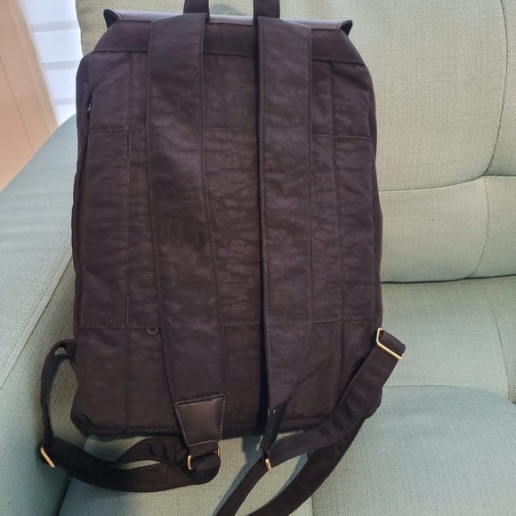 Black backpack - Picture 2 of 3